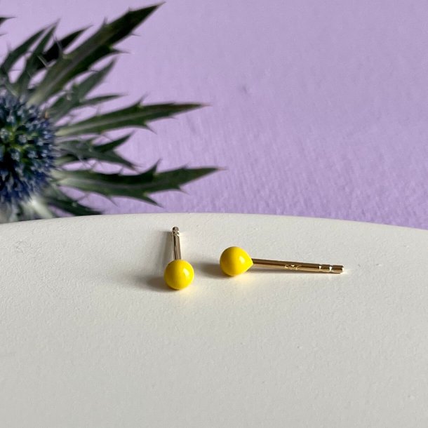 Pastel pins yellow rering