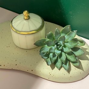 Lille cirkus smykkeske i hvid